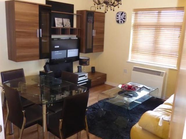 1 bedroom ground floor flat to rent