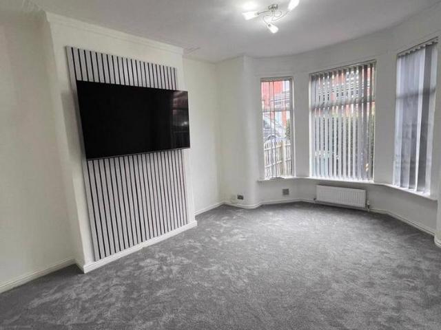1 bedroom ground floor flat to rent
