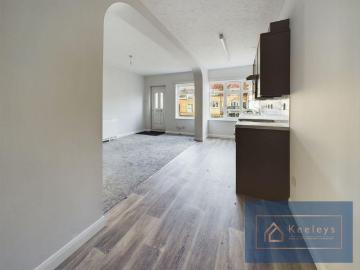 1 bedroom ground floor flat to rent
