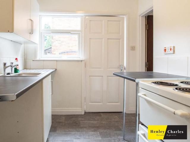 1 bedroom ground floor flat to rent