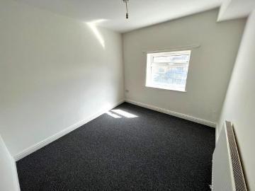 1 bedroom ground floor flat to rent