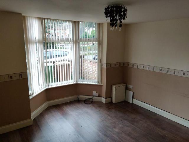 1 bedroom ground floor flat to rent