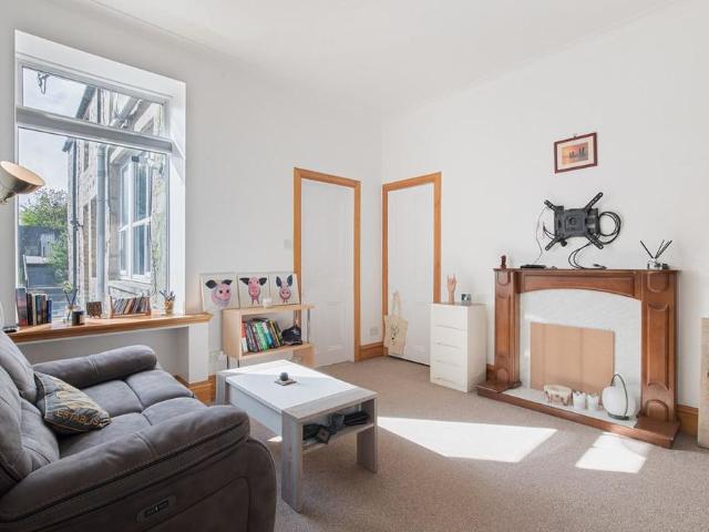 1 bedroom ground floor flat to rent