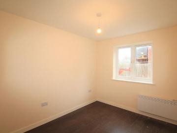 1 bedroom ground floor flat to rent