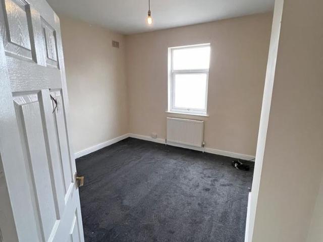 1 bedroom ground floor flat to rent