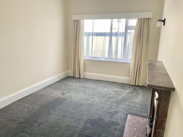 1 bedroom ground floor flat to rent