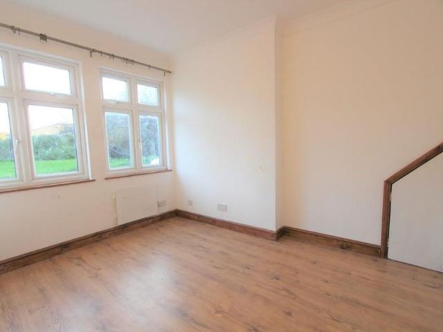 2 bedroom ground floor flat to rent