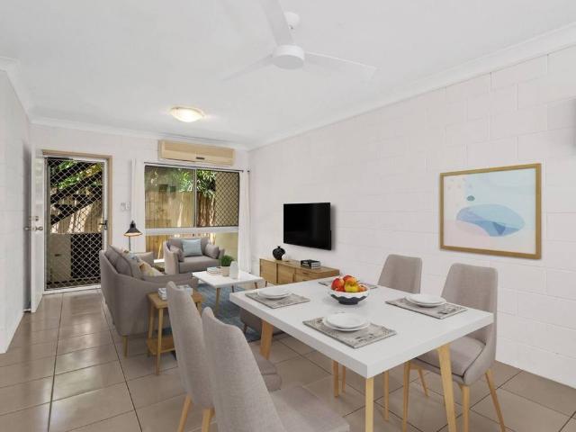 1 Bedroom Ground Floor Unit in Quiet Complex