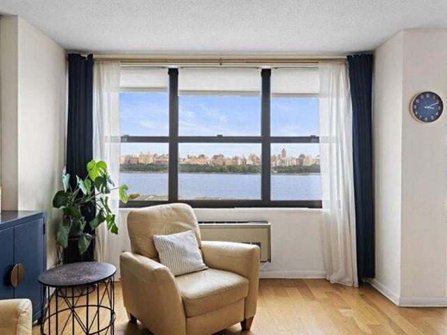 1 bedroom, Guttenberg NJ 07093 105561905