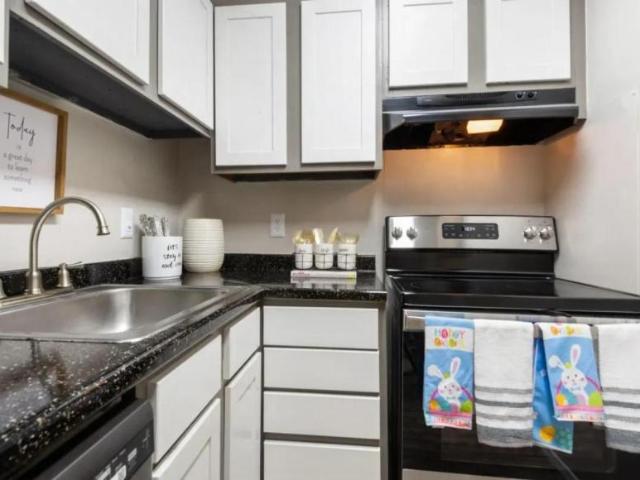 1 bedroom, Gulfport MS 39507 LS104816341