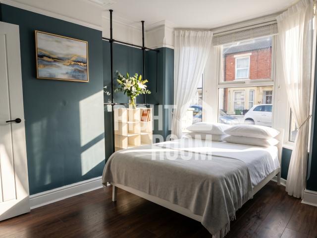 1 bedroom Double room to let Double Ensuite Room, Westfield Road, PO4 9ET