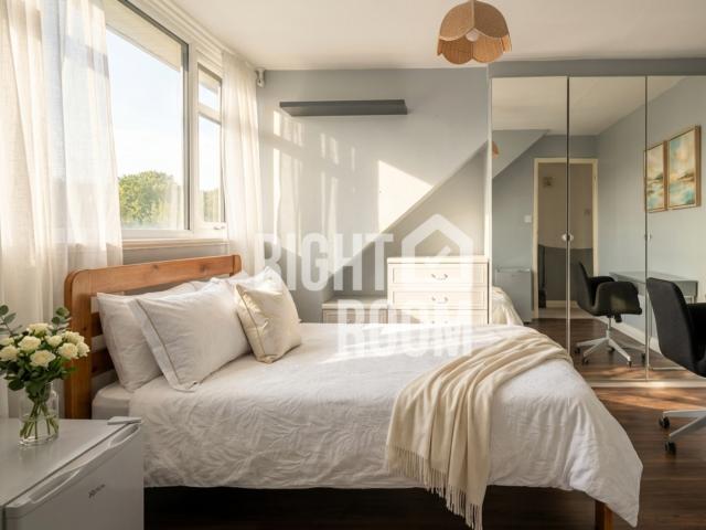 1 bedroom Double room to let Double Room, Chrisdory Road, BN41 2WQ