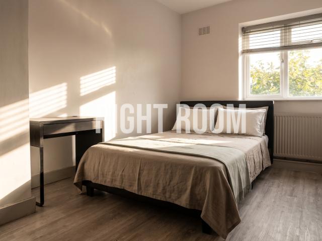 1 bedroom Double room to let Room 3, Cricklewood Broadway