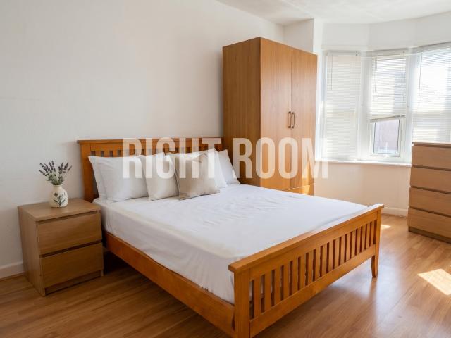 1 bedroom Double room to let Room 1, Coventry Road, Polygon, Southampton SO15