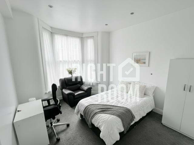 1 bedroom Double room to let Room 1, Grosvenor Road, Forest Gate, London E7
