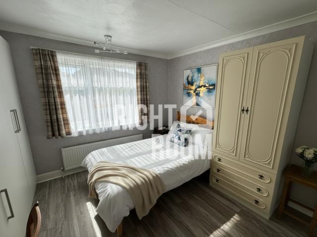 1 bedroom Double room to let Room 2, Dale Valley Road, Bassett, Southampton SO16 6QN