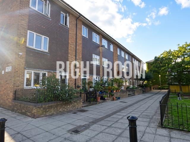 1 bedroom Double room to let Room 2, Goodinge Close, London N7 9EX