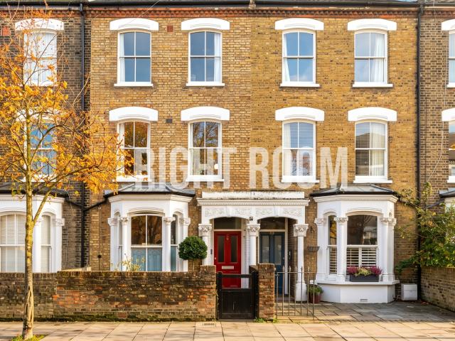 1 bedroom Double room to let Room 5, Gillespie Road, Highbury, London N5 1LP