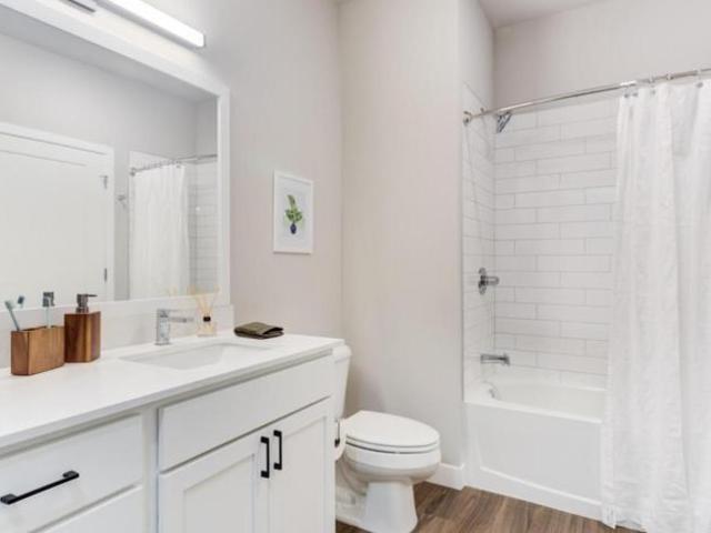 1 bedroom, Downers Grove IL 60515 105179222