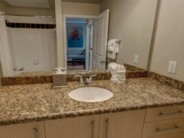 1 bedroom, Dallas TX 75204 104269450