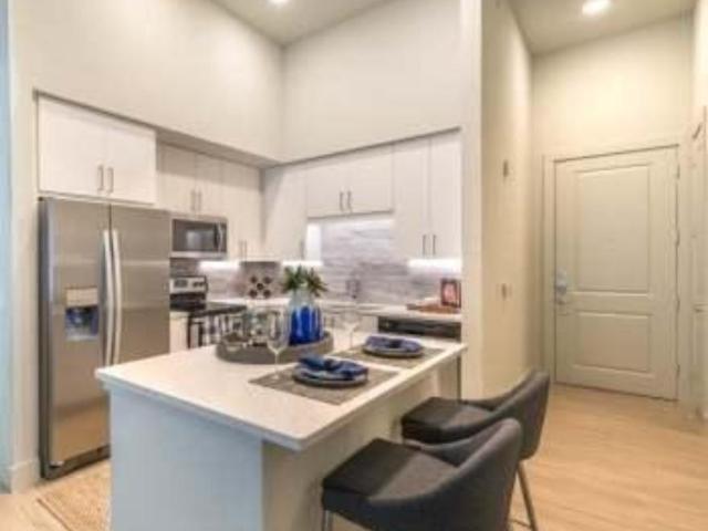 1 bedroom, Dallas TX 75204 104954558