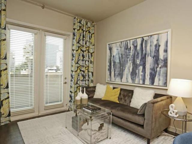 1 bedroom, Dallas TX 75204 105222877