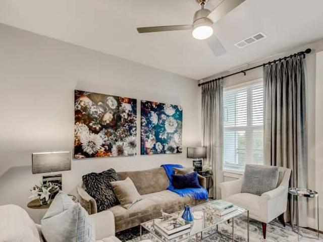 1 bedroom, Dallas TX 75204 105224845