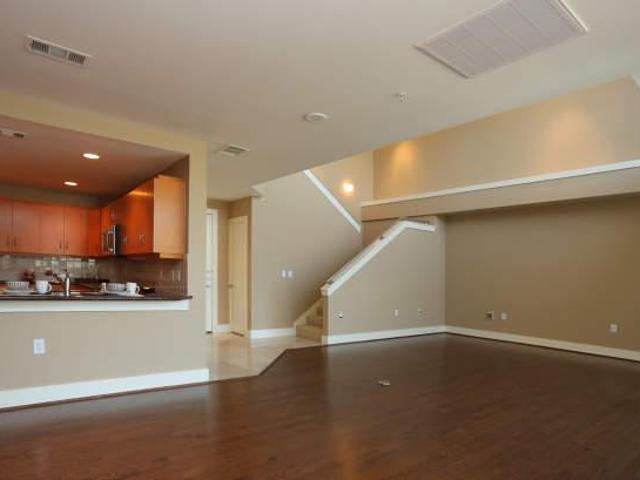 1 bedroom, Dallas TX 75204 105224875