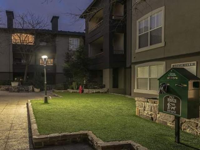 1 bedroom, Dallas TX 75205 105223549