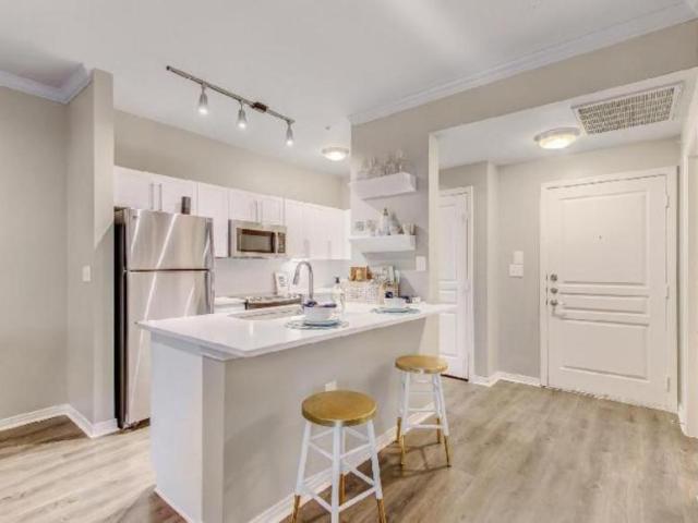 1 bedroom, Dallas TX 75206 104882406