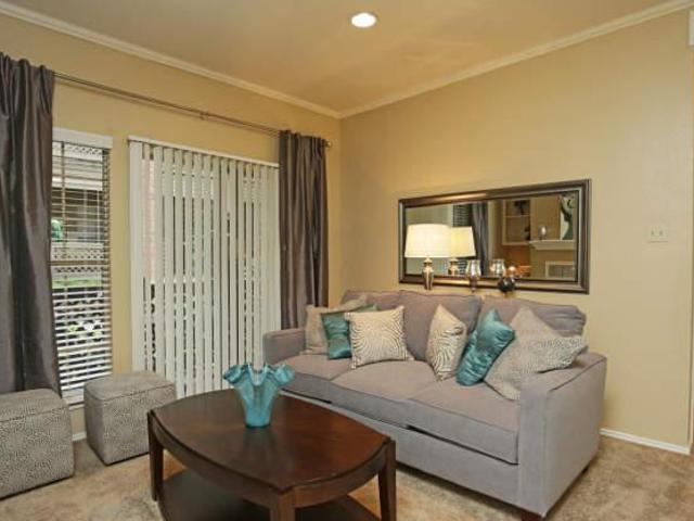 1 bedroom, Dallas TX 75209 105223020