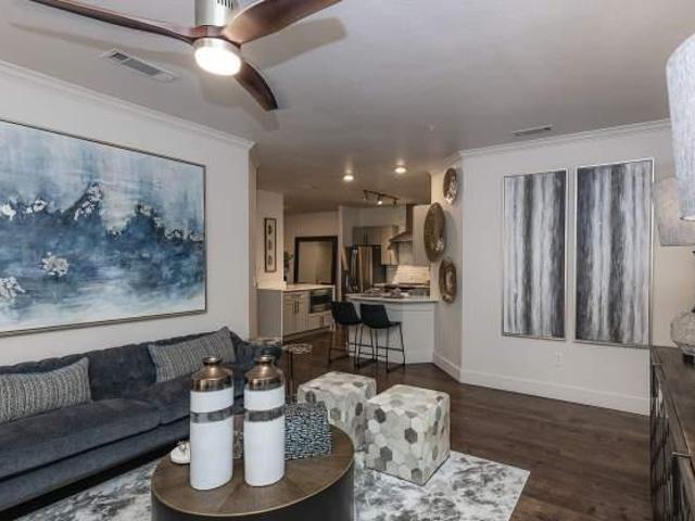 1 bedroom, Dallas TX 75201 105225494