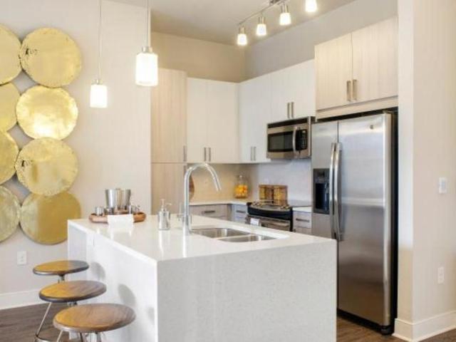 1 bedroom, Dallas TX 75202 104997131