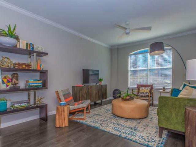 1 bedroom, Dallas TX 75202 105225683