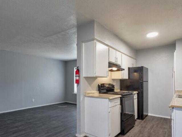 1 bedroom, Dallas TX 75216 105850890