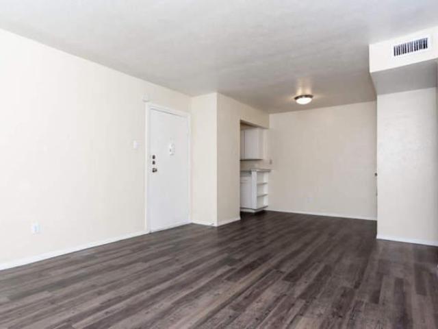1 bedroom, Dallas TX 75217 105223125