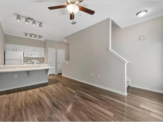 1 bedroom, Dallas TX 75218 LS105541372