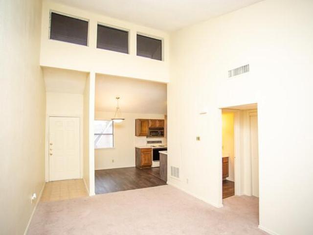 1 bedroom, Dallas TX 75219 LS80311882