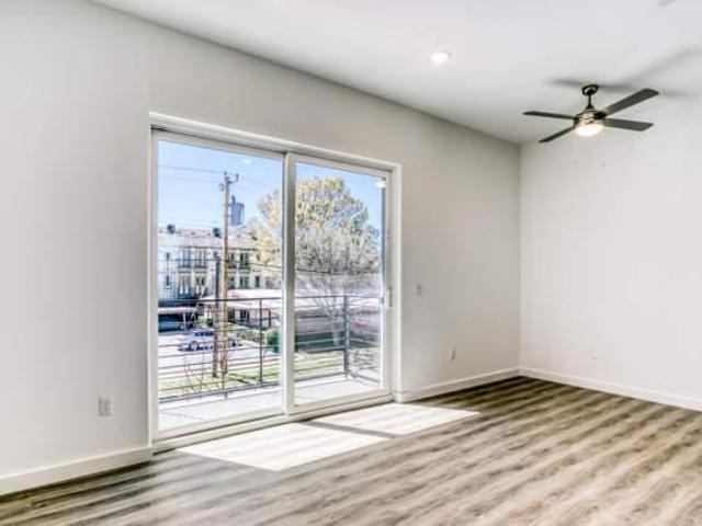 1 bedroom, Dallas TX 75219 105853920
