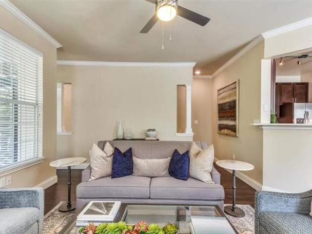 1 bedroom, Dallas TX 75225 105223980