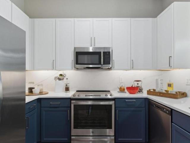 1 bedroom, Dallas TX 75226 104882501
