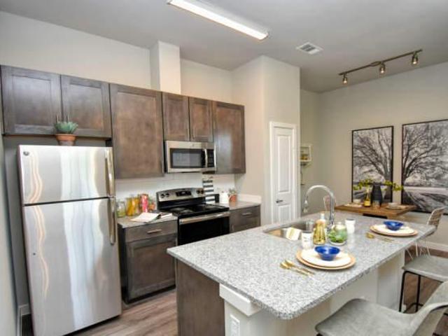 1 bedroom, Dallas TX 75236 105220965