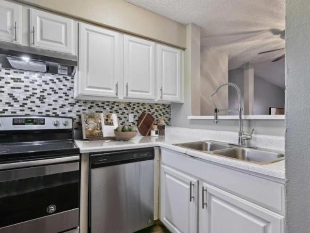 1 bedroom, Dallas TX 75237 103590159