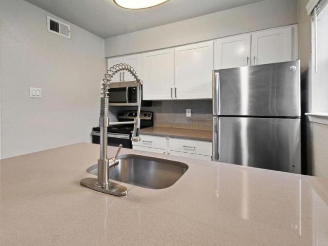 1 bedroom, Dallas TX 75230 LS97620476