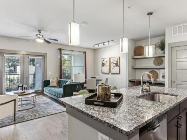 1 bedroom, Dallas TX 75231 LS105375203