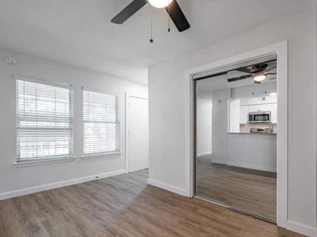 1 bedroom, Dallas TX 75243 105225872