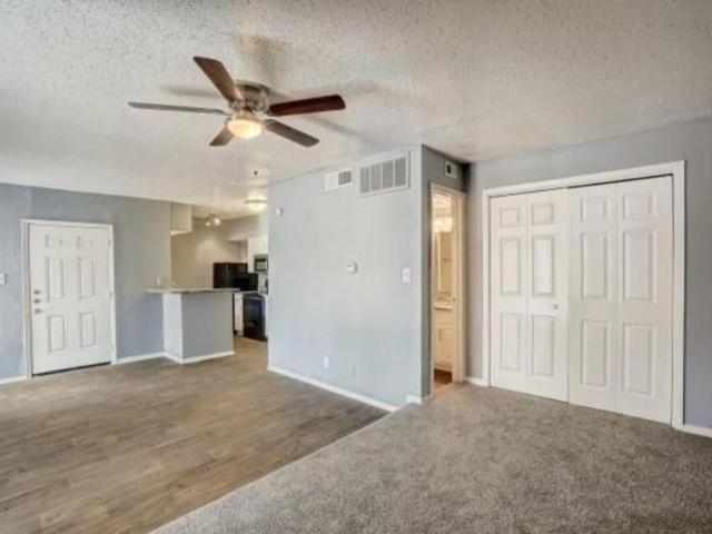 1 bedroom, Dallas TX 75243 106018757