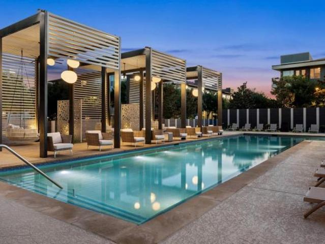 1 bedroom, Dallas TX 75251 105736316