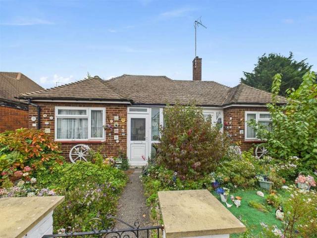 1 Bedroom Detached Bungalow