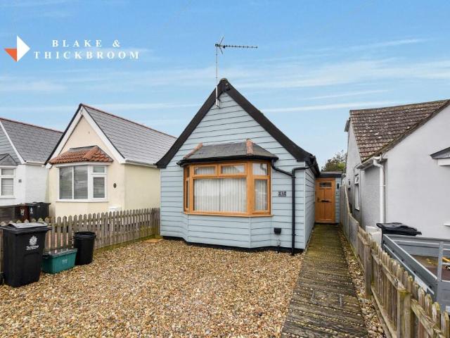 1 bedroom detached bungalow for sale